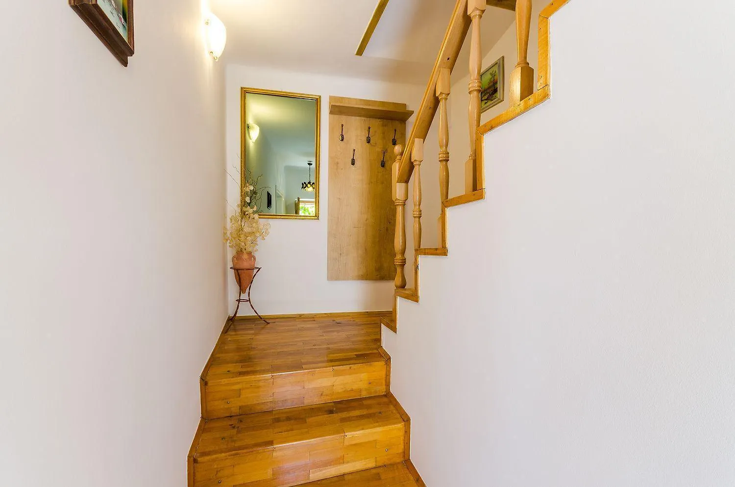 Mediterranes Steinhaus Mit Grosser Terrasse, Aussendusche, Privatpool, Babybett, Waschmaschine Grizane-Belgrad 0*,  Croatia